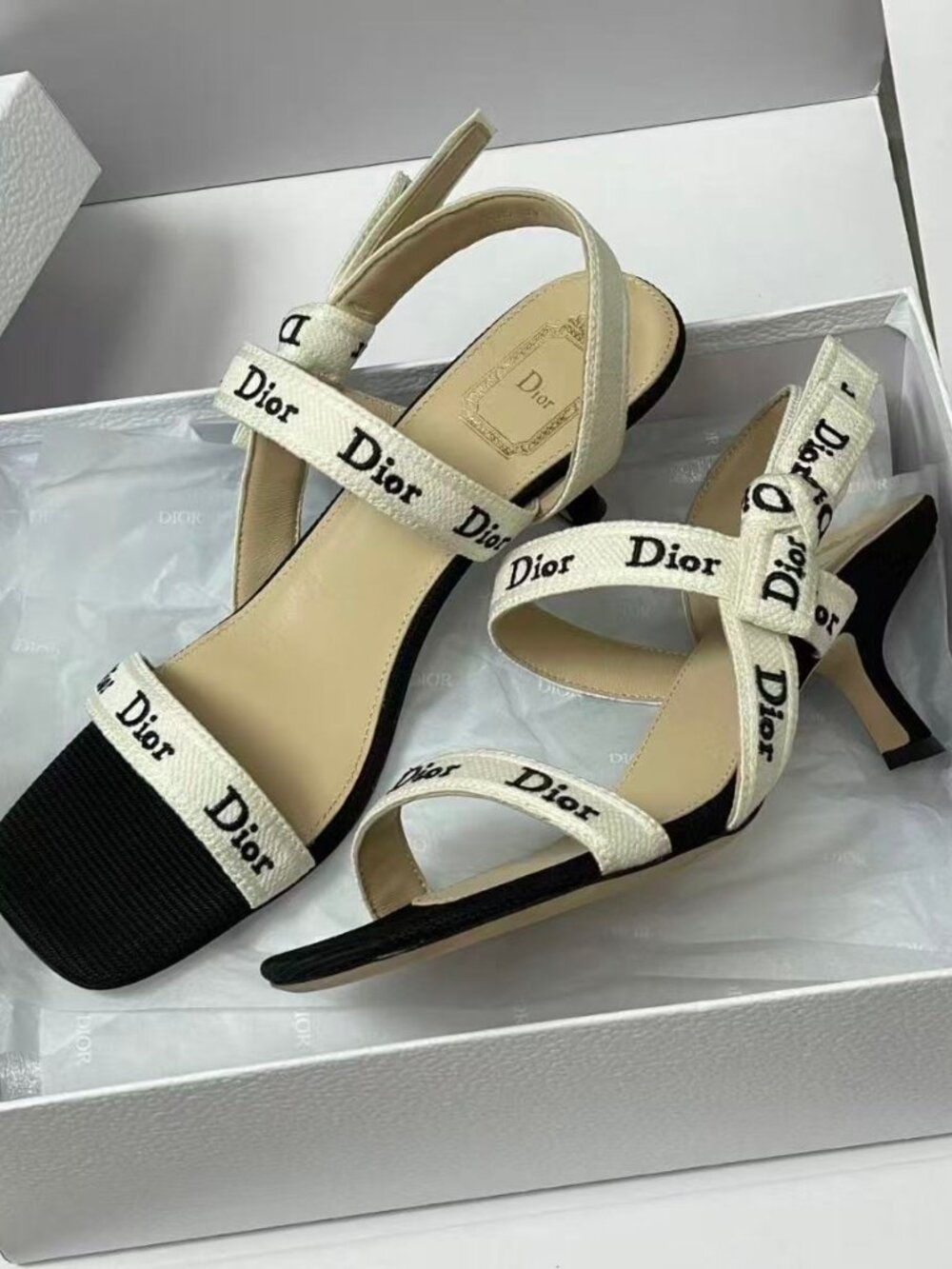 Dior Embroidered Square Toe Heels – 3.5cm Heel
